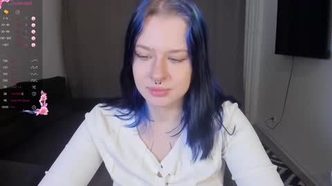 Snapshot of meedlightt chatting on February 2026 07:58:01 PM Sue online show from February 2026 07:58:01 PM