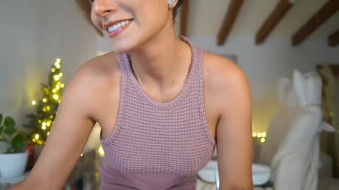 Snapshot of meegan1 chatting on December 2024 05:18:02 PM Andrea online show from December 2024 05:18:02 PM