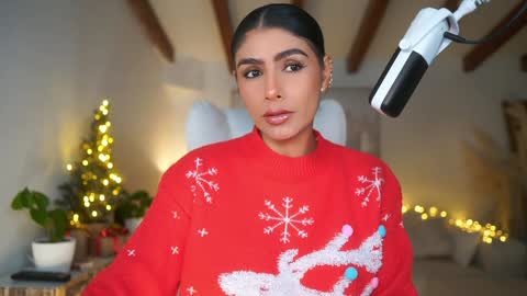 Snapshot of meegan1 chatting on December 2024 03:26:02 PM Andrea online show from December 2024 03:26:02 PM