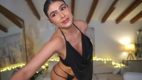 Snapshot of meegan1 chatting on January 2025 06:48:01 PM Andrea online show from January 2025 06:48:01 PM