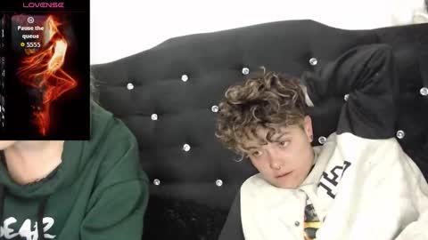 Megan and sophi online show from November 2025 03:28:01 AM