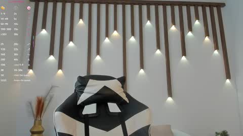 MEGAN COOPER online show from January 2026 07:06:02 PM