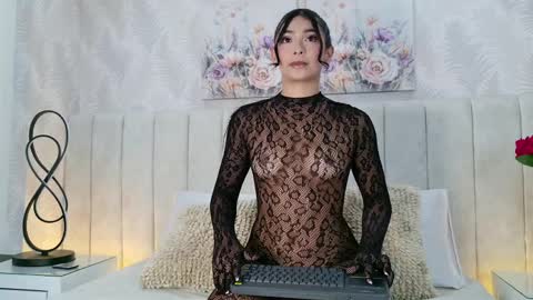 Snapshot of megan_cruzgb chatting on April 2026 12:38:01 PM Carolina Paez online show from April 2026 12:38:01 PM