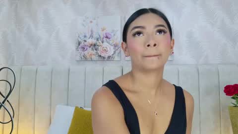 Snapshot of megan_cruzgb chatting on April 2026 12:21:01 PM Carolina Paez online show from April 2026 12:21:01 PM