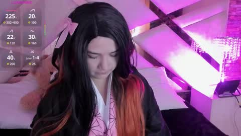     online show from October 2025 01:45:02 PM