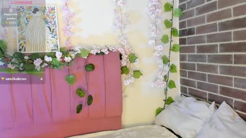 Snapshot of megan_gg chatting on April 2026 07:03:02 PM megan_gg online show from April 2026 07:03:02 PM