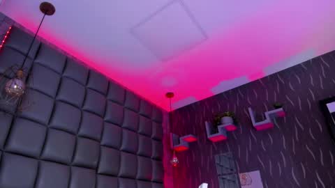 Megan online show from April 2026 07:39:01 PM