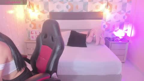 Megan  online show from January 2025 12:18:01 PM