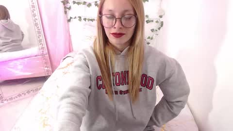 MEGAN online show from October 2025 10:08:01 PM