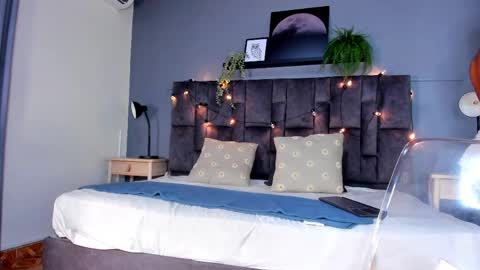 Snapshot of meganlovee__ chatting on April 2026 02:45:01 AM MEGAN online show from April 2026 02:45:01 AM