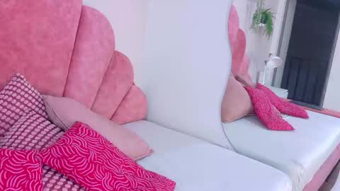 Snapshot of meganlovee__ chatting on May 2026 02:42:01 AM MEGAN online show from May 2026 02:42:01 AM