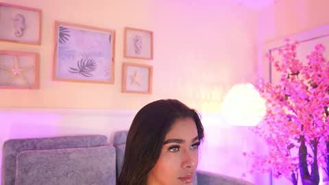 Megan Lowell online show from January 2026 07:11:01 PM