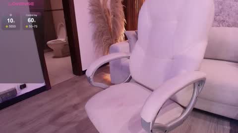 Megan  online show from November 2025 08:30:02 PM