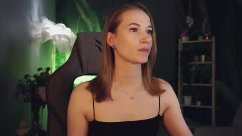 Snapshot of meganrodgers chatting on May 2026 05:32:02 PM megan online show from May 2026 05:32:02 PM