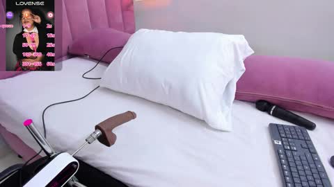 Megan  online show from January 2026 07:11:01 PM