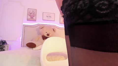 Snapshot of meganswet_ chatting on April 2026 08:14:02 PM meganswet_ online show from April 2026 08:14:02 PM