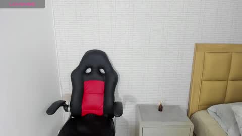 Snapshot of meganzarick chatting on October 2025 07:55:01 PM M E G A N online show from October 2025 07:55:01 PM