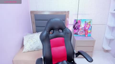 Snapshot of meganzarick chatting on October 2025 12:45:02 PM M E G A N online show from October 2025 12:45:02 PM