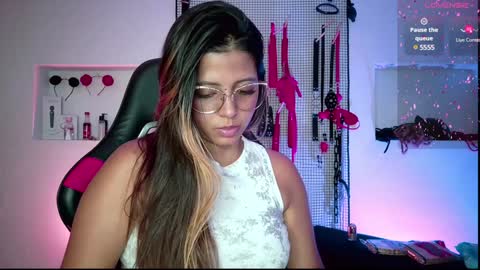 Snapshot of meggan_greey chatting on January 2025 08:25:01 PM Your best slave online show from January 2025 08:25:01 PM