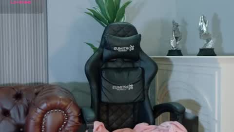 MEGGAN LUXX online show from July 2026 11:15:01 AM