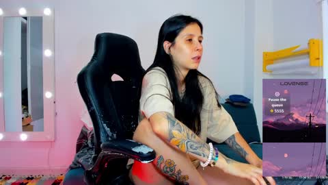 Snapshot of megganjobs chatting on April 2026 12:46:01 PM Juli online show from April 2026 12:46:01 PM