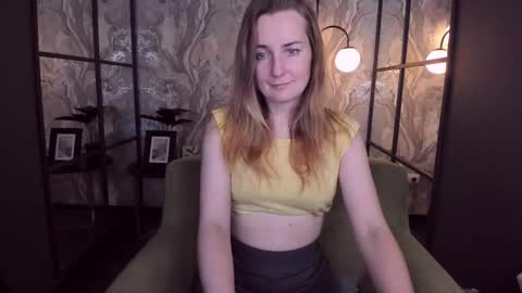 Meggy online show from November 2025 01:43:02 PM