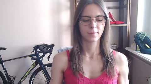 Megi online show from March 2026 07:27:02 AM