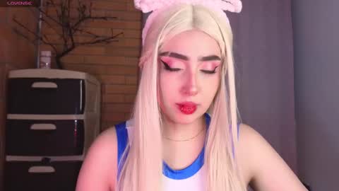 Snapshot of megumi_yang chatting on January 2025 05:41:01 AM Megumi online show from January 2025 05:41:01 AM