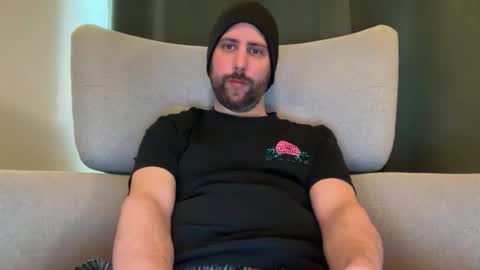 Snapshot of meholic chatting on April 2026 06:14:01 AM ChrisBigD online show from April 2026 06:14:01 AM