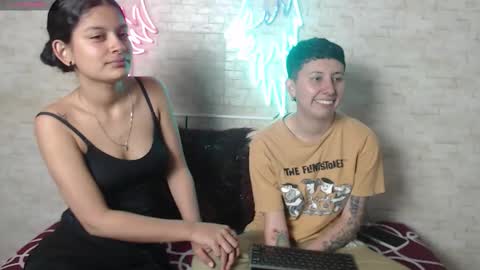 mei and gaby online show from October 2025 04:10:02 AM
