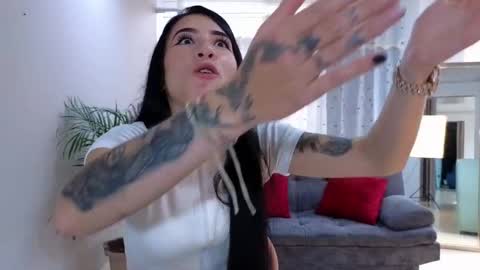 Snapshot of mei_naughtycat chatting on February 2025 06:58:01 PM Mei online show from February 2025 06:58:01 PM
