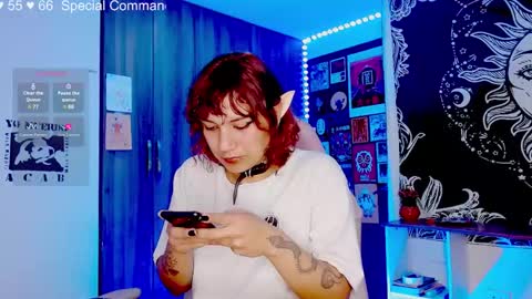 Snapshot of mel_dahlia chatting on January 2025 02:43:02 AM Melissa - - Please help me to reach 100 thumbs up online show from January 2025 02:43:02 AM