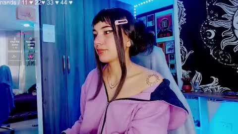 Snapshot of mel_dahlia chatting on January 2025 01:41:02 PM Melissa - - Please help me to reach 100 thumbs up online show from January 2025 01:41:02 PM