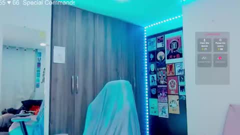 Snapshot of mel_dahlia chatting on March 2025 01:03:02 AM Melissa - - Please help me to reach 100 thumbs up online show from March 2025 01:03:02 AM