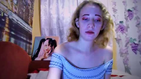 Snapshot of mel_mellie chatting on December 2024 11:27:01 AM Mel Mellie online show from December 2024 11:27:01 AM