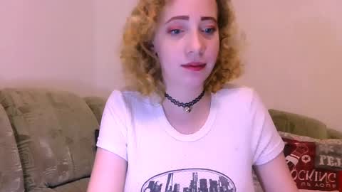 Snapshot of mel_mellie chatting on January 2025 08:58:01 PM Mel Mellie online show from January 2025 08:58:01 PM