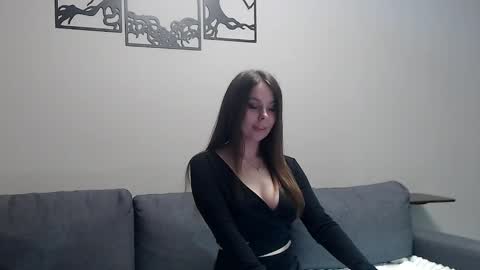 meladams online show from January 2025 11:35:02 PM