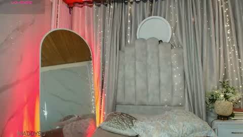 Snapshot of melani_sunny chatting on June 2026 05:12:01 AM Melani sunny online show from June 2026 05:12:01 AM