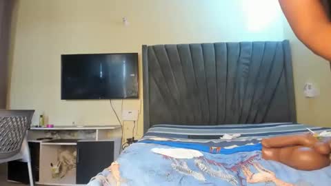 melania76 online show from May 2026 09:47:01 AM