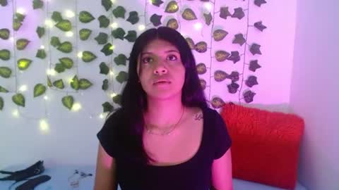 Snapshot of melanie_18_ chatting on June 2026 03:05:01 PM melanie online show from June 2026 03:05:01 PM