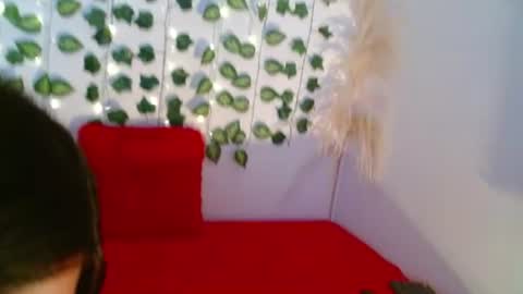 Snapshot of melanie_18_ chatting on June 2026 11:33:01 AM melanie online show from June 2026 11:33:01 AM