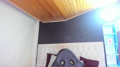 Melanie  online show from February 2025 07:20:01 AM