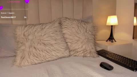 Snapshot of melanie_hillz chatting on February 2026 07:36:01 PM Melanie online show from February 2026 07:36:01 PM