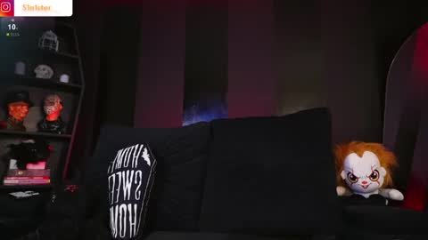 Snapshot of melanie_nyx chatting on May 2026 01:22:02 AM Mel online show from May 2026 01:22:02 AM