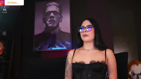 Snapshot of melanie_nyx chatting on May 2026 03:04:02 AM Mel online show from May 2026 03:04:02 AM