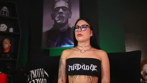 Snapshot of melanie_nyx chatting on June 2026 03:02:02 AM Mel online show from June 2026 03:02:02 AM