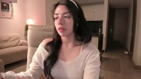 Snapshot of melanie_owo chatting on August 2026 01:51:01 AM Melanie online show from August 2026 01:51:01 AM