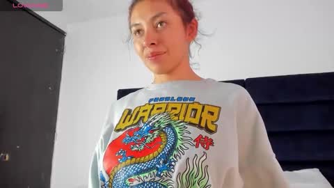 Melanie roux  online show from February 2026 12:09:02 PM