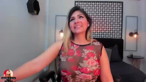 Snapshot of melanie_silver_ chatting on October 2025 09:28:02 PM Melanie online show from October 2025 09:28:02 PM