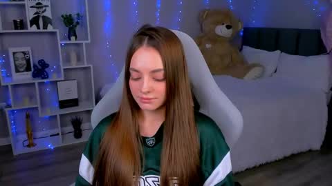 MelanieAlves online show from April 2026 08:20:01 PM